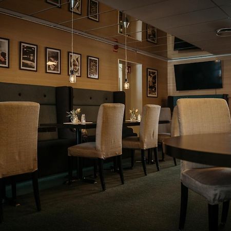 Hotell Entre Norr ウメオ エクステリア 写真